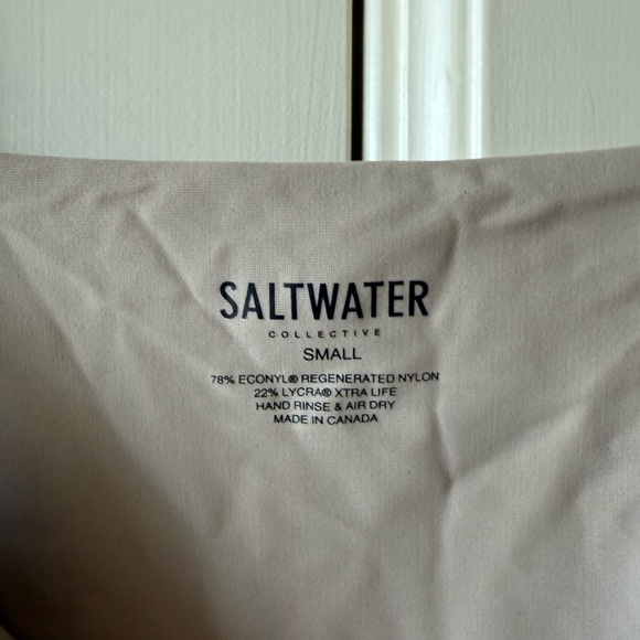 NWOT THE SALTWATER COLLECTIVE PAULINA ONE - PIECE / CREPE & BLACK SIZE S - Picture 3 of 4